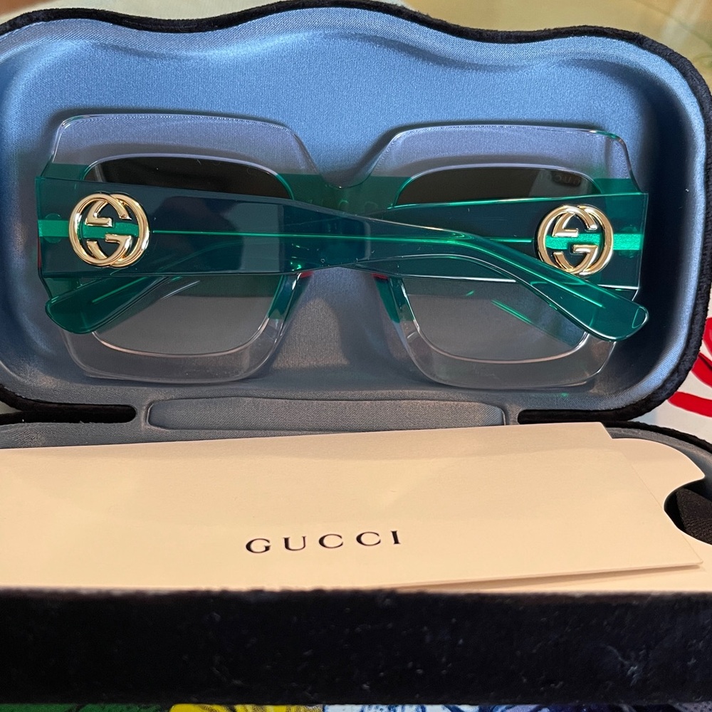 Gucci NWT! Green and Red Sunglasses for Women - Picture 13 of 16